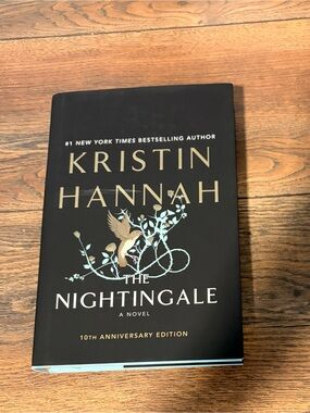 The Nightingale by Kristin Hannah